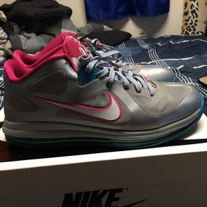 LeBron 9 Low “Fireberry”